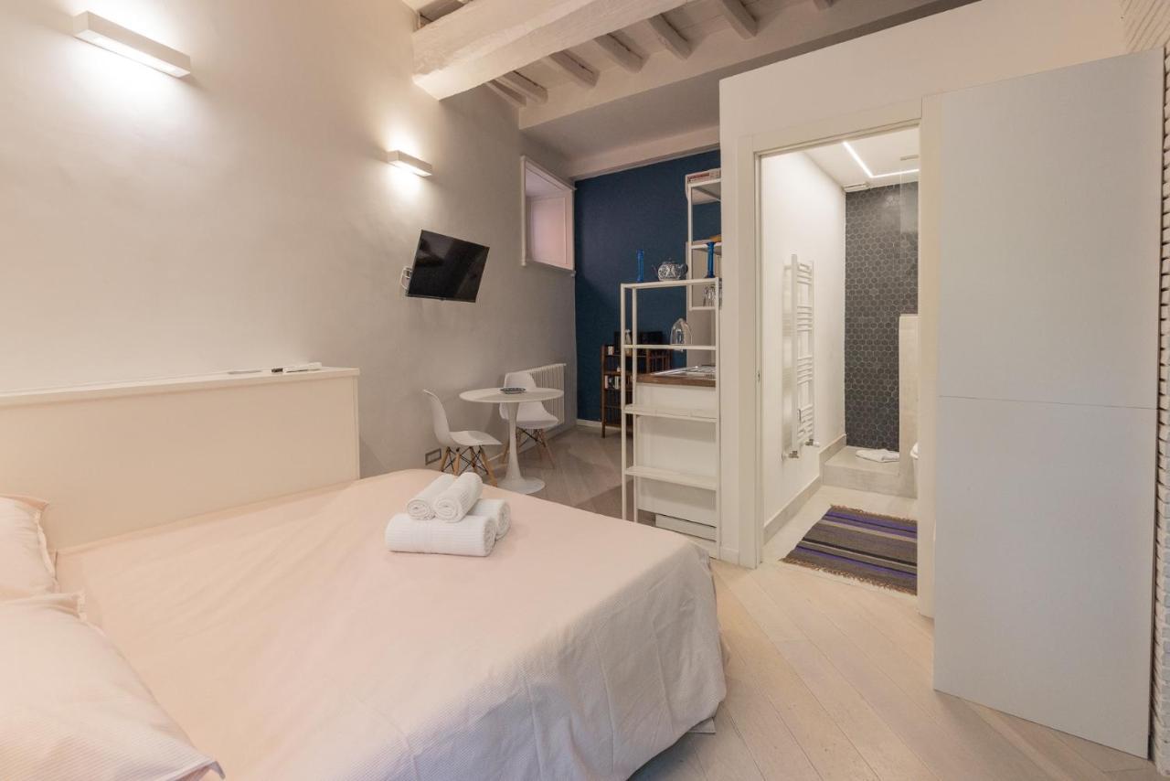 Rione Monti Studio Apt With Private Garden 로마 외부 사진